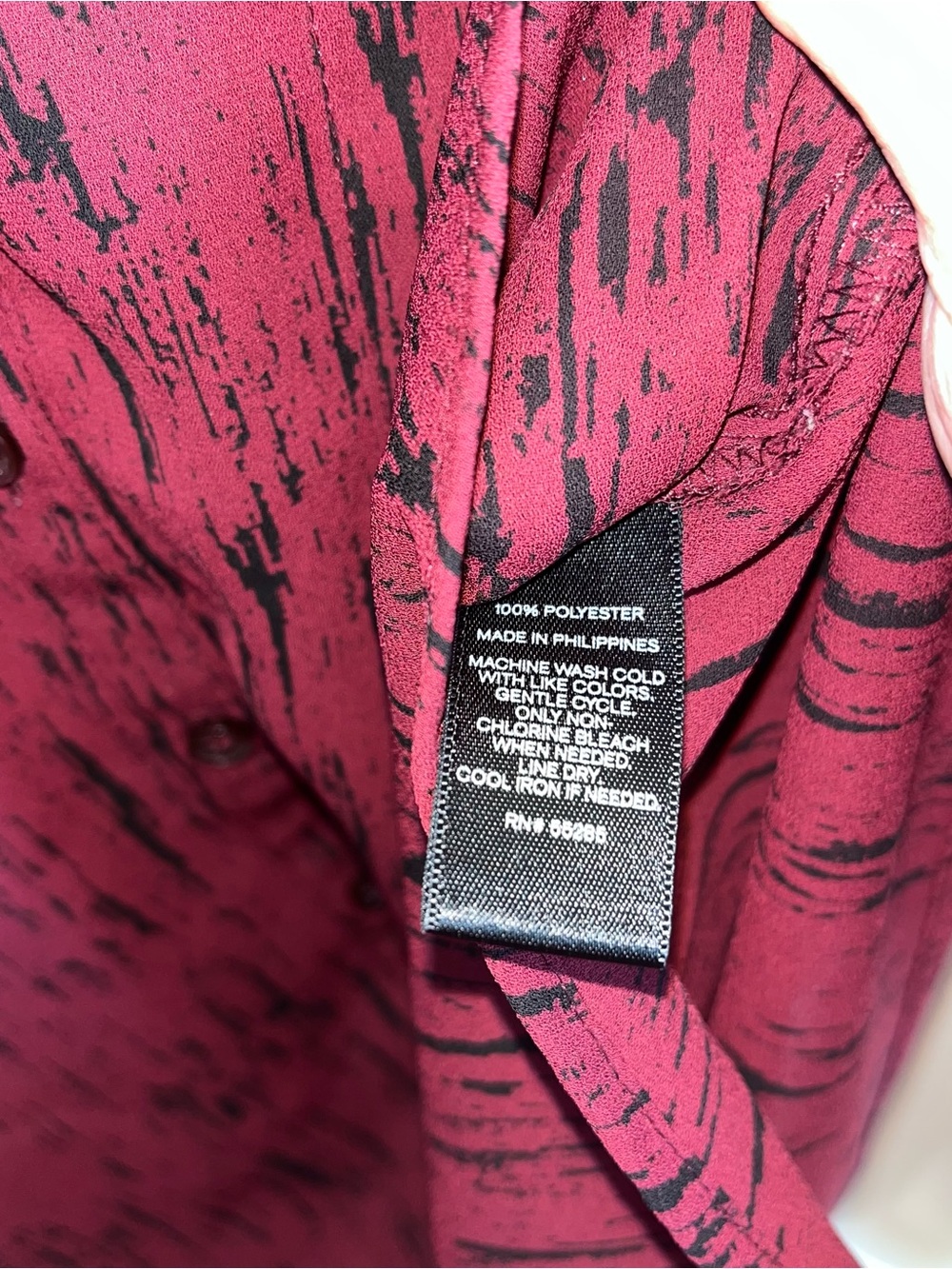 EUC EXPRESS Portofino Magenta Button-Front Blouse with Black Brushstroke Print - Picture 6 of 7